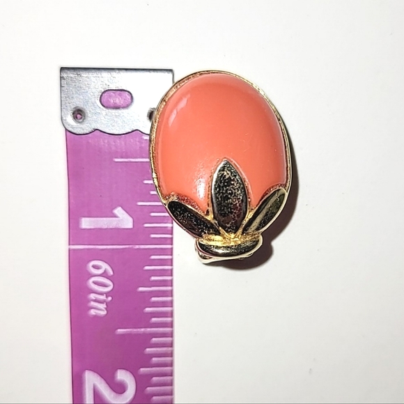 CROWN TRIFARI FAUX CORAL CLIP EARRINGS - Picture 6 of 8